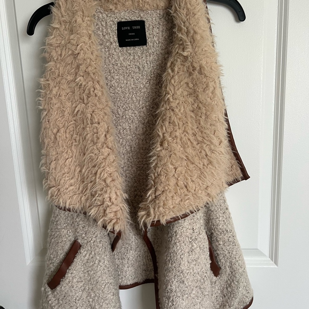 Love Tree Tan and Cream Fuzzy Vest